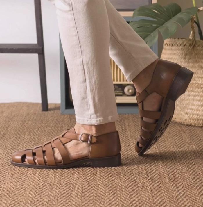 Modern Cowhide Sandals