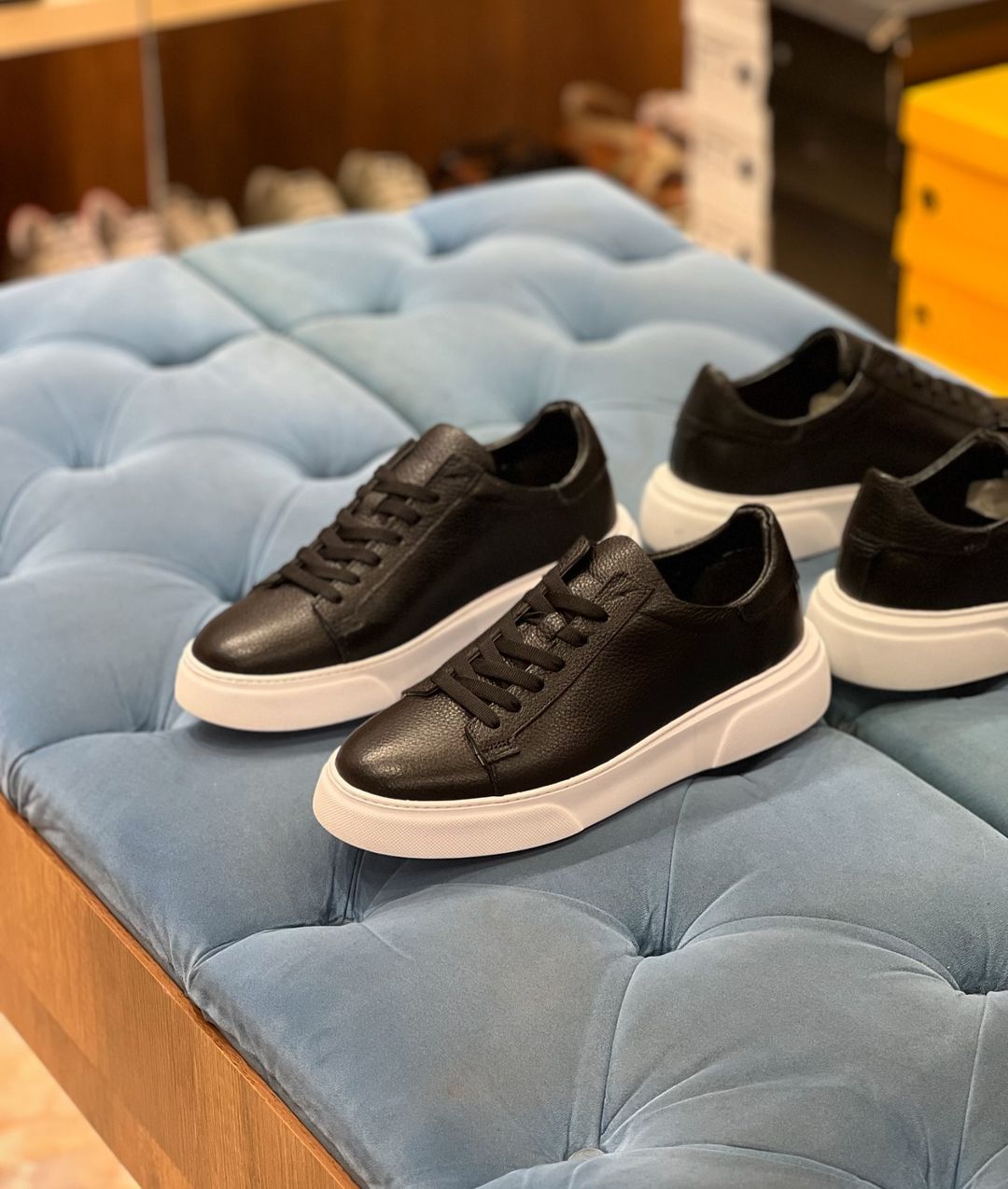 Solid Color Cowhide Sneakers