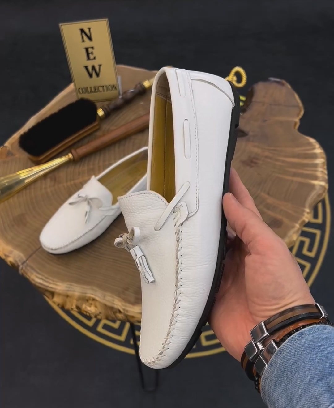 Hand-tailored Cowhide Tassel Loafers