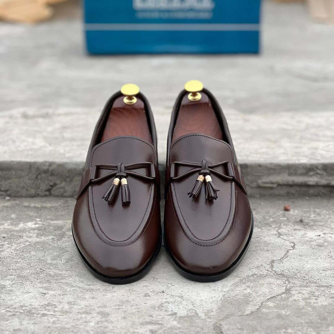 Handmade Cowhide Tassel Loafers